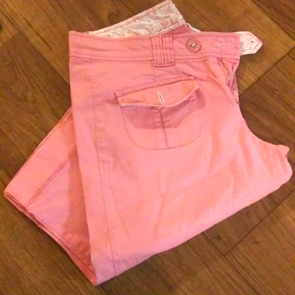 Nori Women Shorts